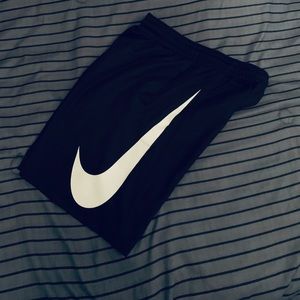 Nike shirts afelix